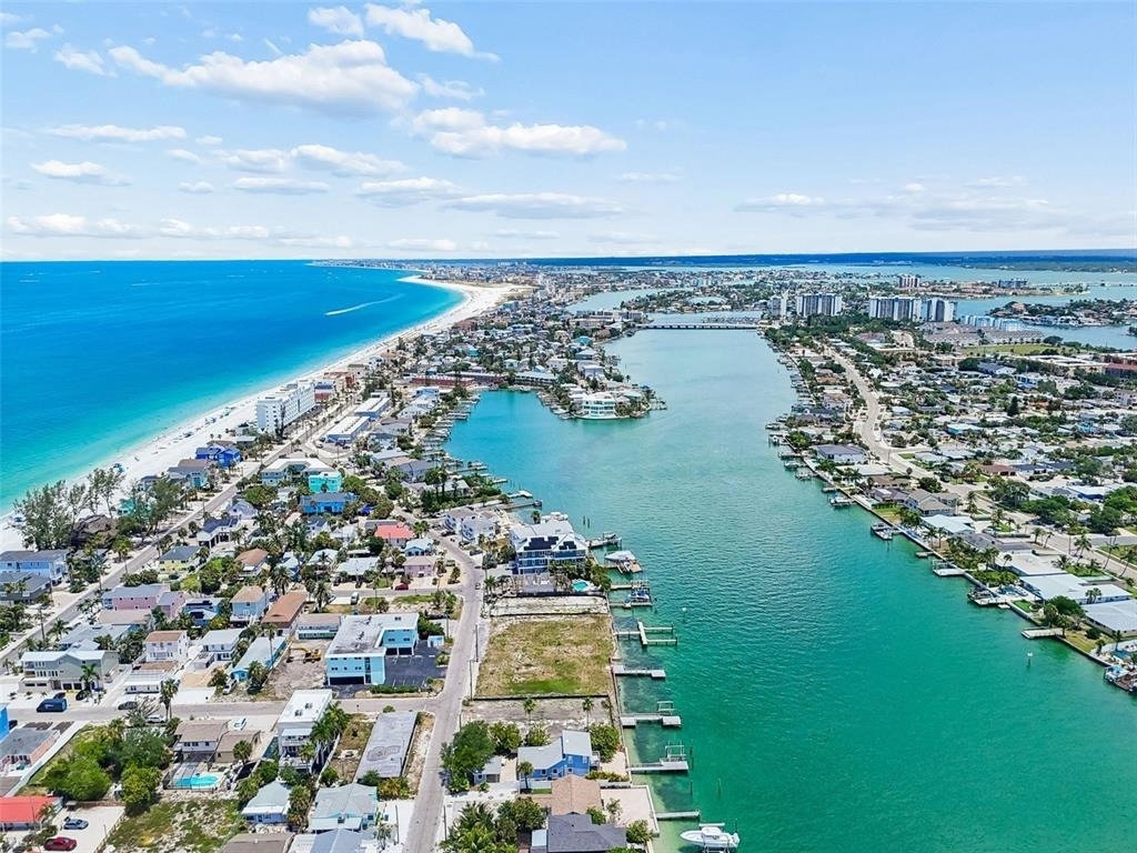 8125 Bayshore Drive - Photo 32