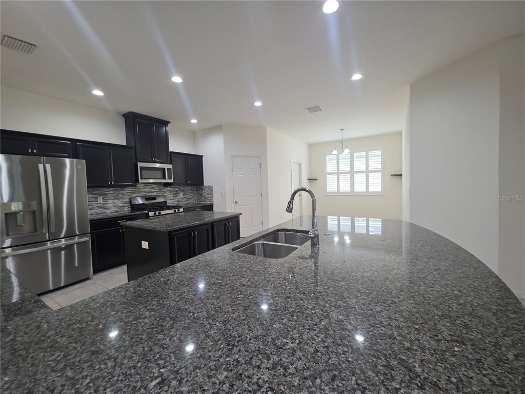 17545 Buckingham Garden Drive - Photo 9