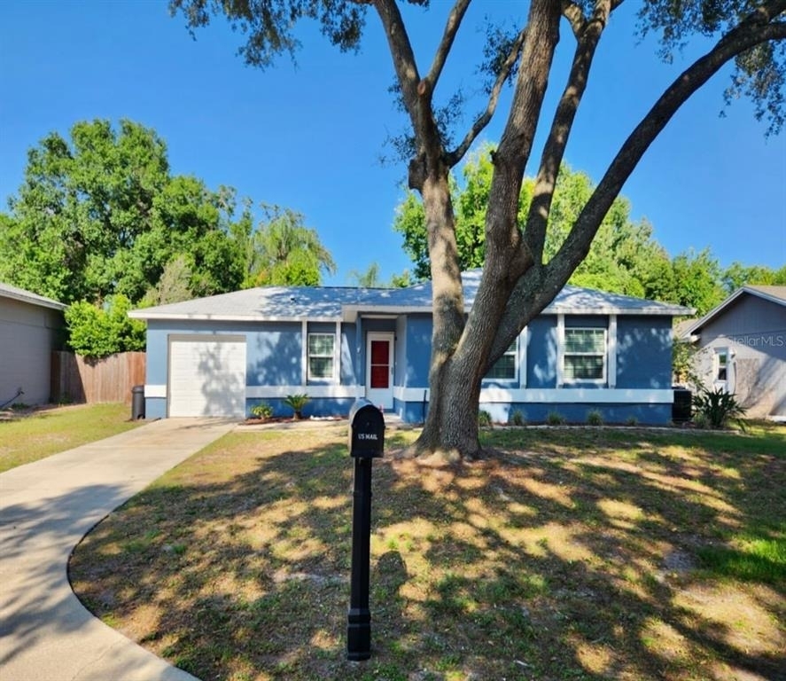 221 Loch Low Drive - Photo 0
