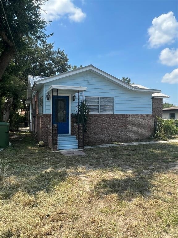407 Avenue A Se - Photo 0
