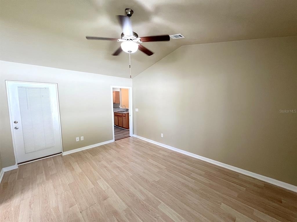 20 Regis Lane - Photo 18