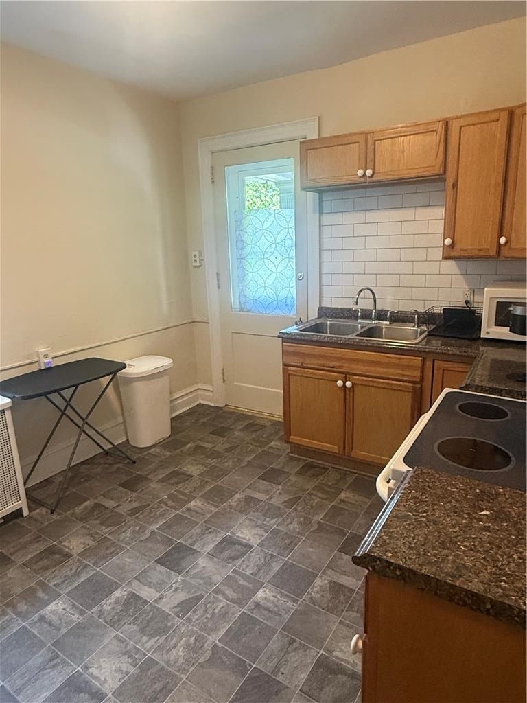 2403 Allen Street - Photo 5