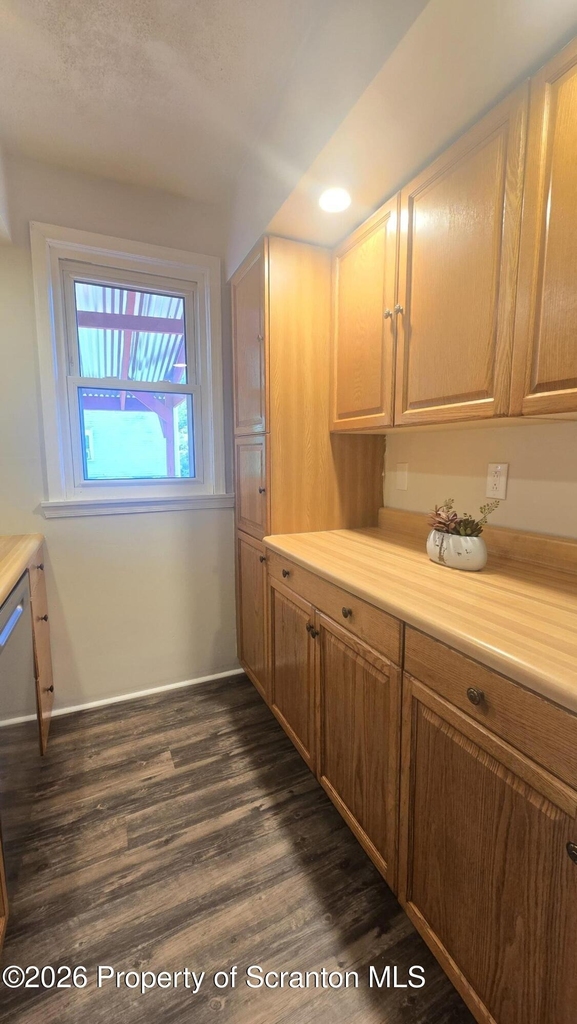 542 Deacon Street - Photo 9