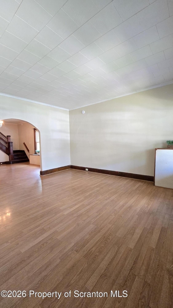 542 Deacon Street - Photo 2