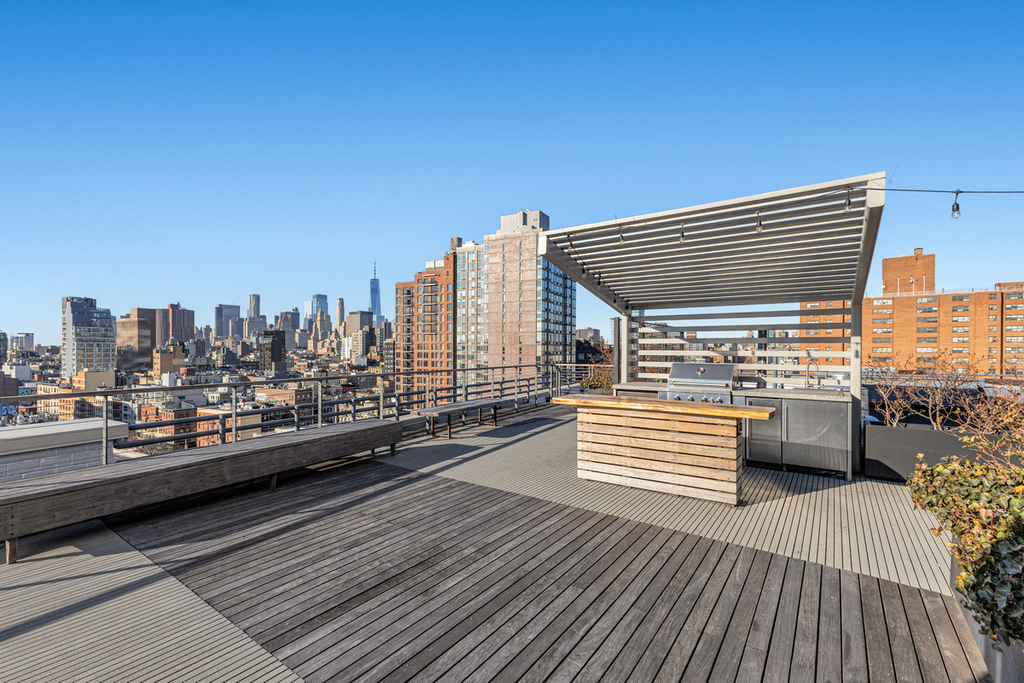 250 E Houston St - Photo 11