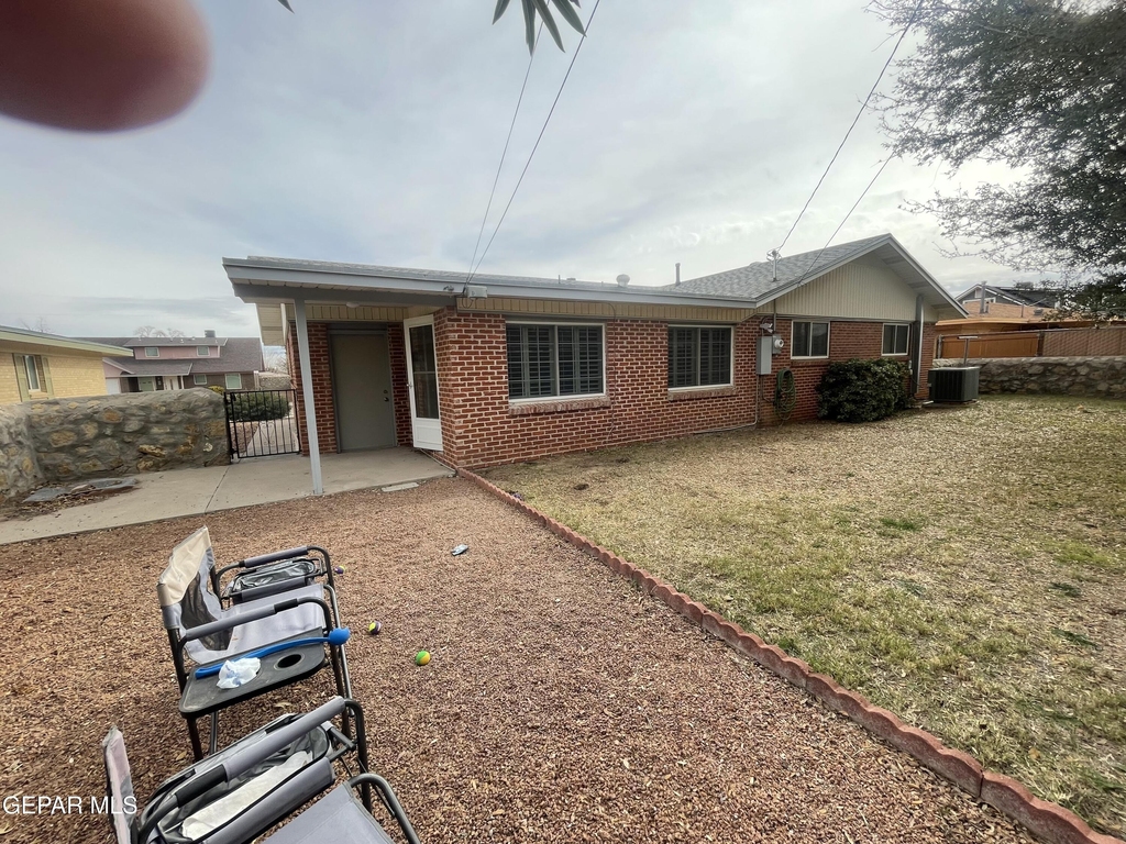 3019 Cork Drive - Photo 2