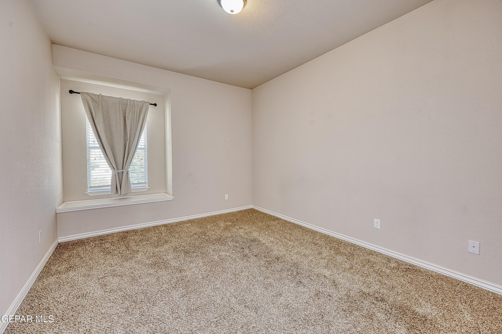 5601 Valley Maple Drive - Photo 22
