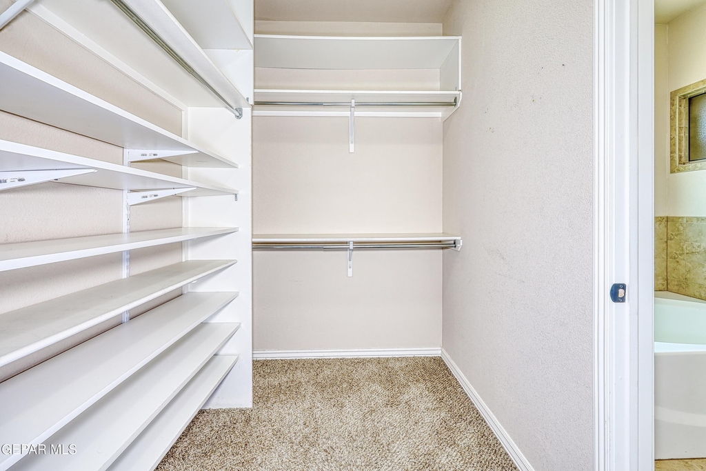 5601 Valley Maple Drive - Photo 39