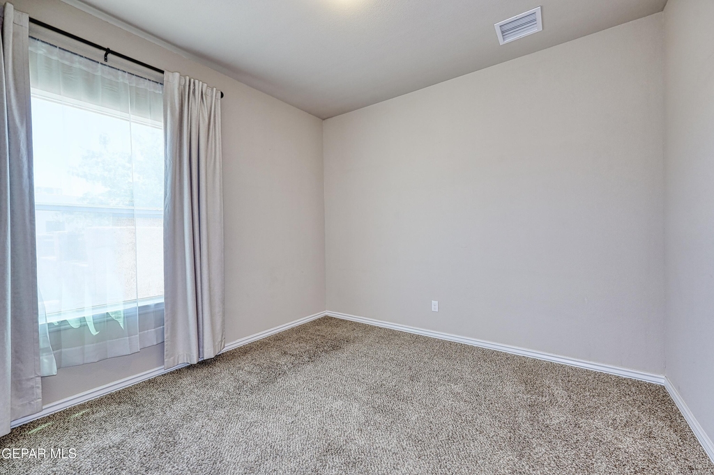 5601 Valley Maple Drive - Photo 20