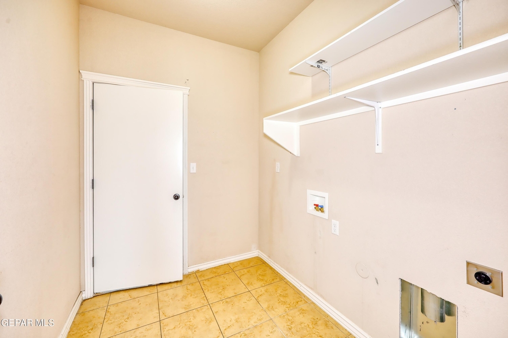 5601 Valley Maple Drive - Photo 15
