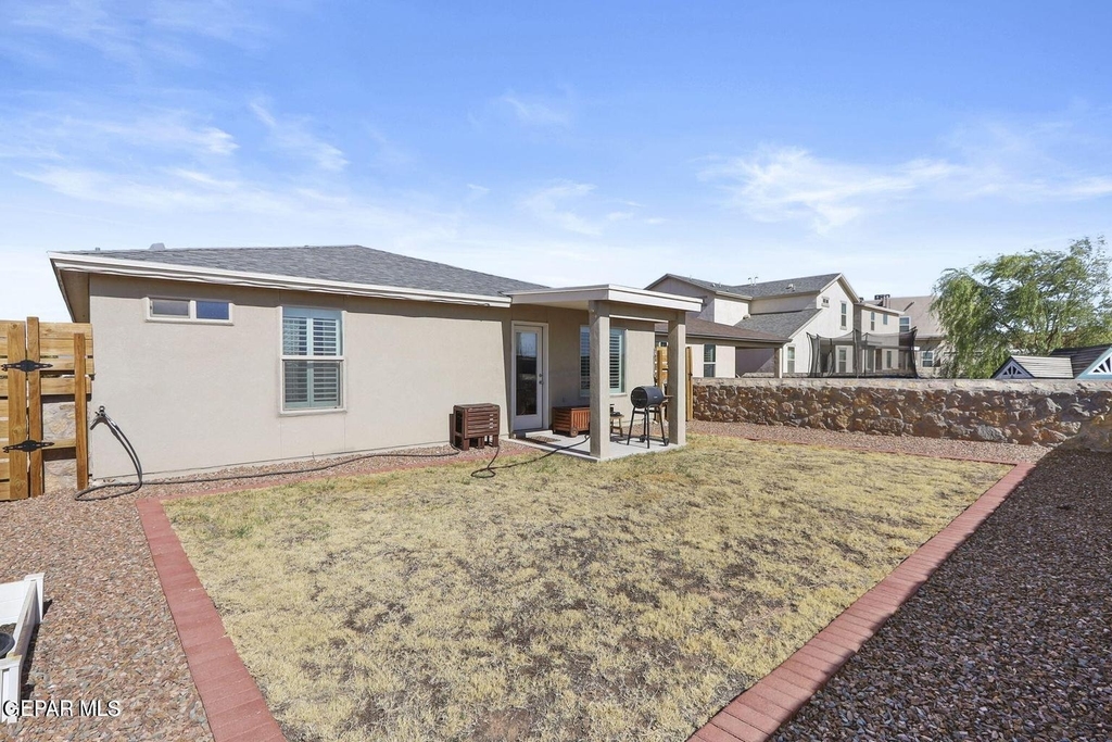 3917 Desert Dunes Drive - Photo 35