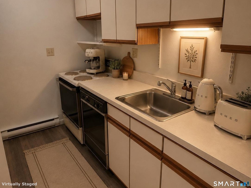 1634 Farmington Avenue - Photo 7