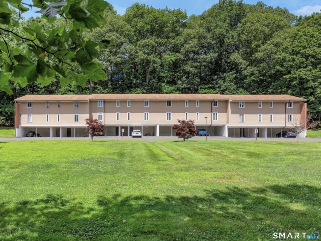 1634 Farmington Avenue - Photo 24