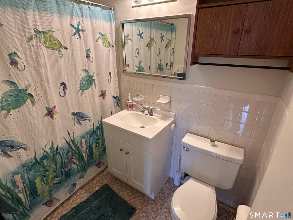 1634 Farmington Avenue - Photo 8