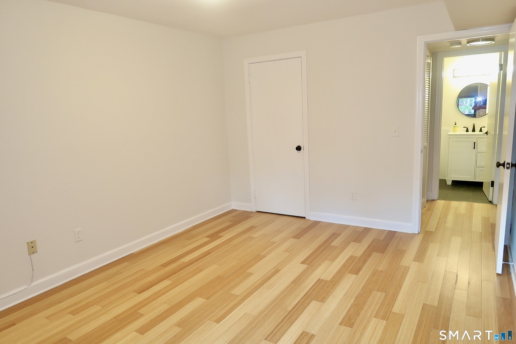20 Woodsedge Drive - Photo 7