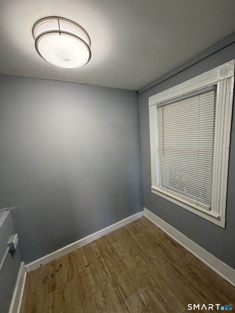 22 Hawthorne Street - Photo 3