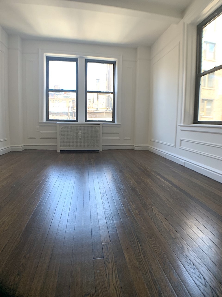 Central Park West - Photo 5