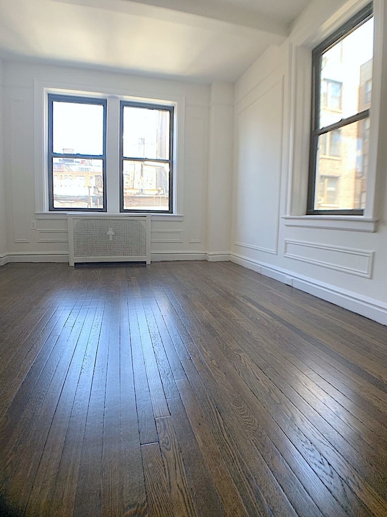Central Park West - Photo 6