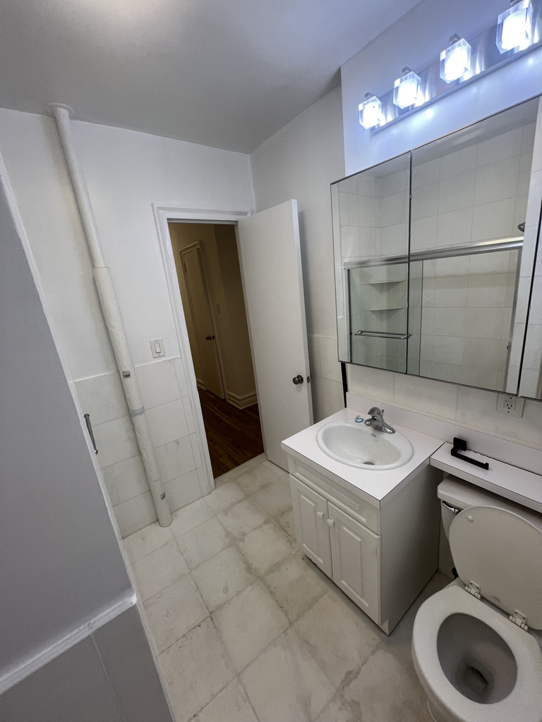 East 51st Street - Photo 5