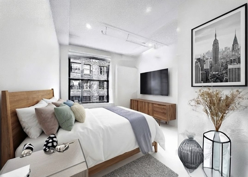 248 West 35th Street - Photo 2