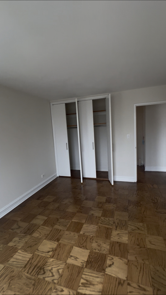 East 71st Street - Photo 5