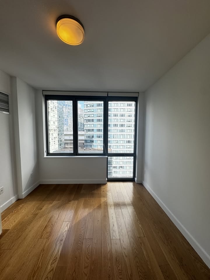 West 57th Street - Photo 4