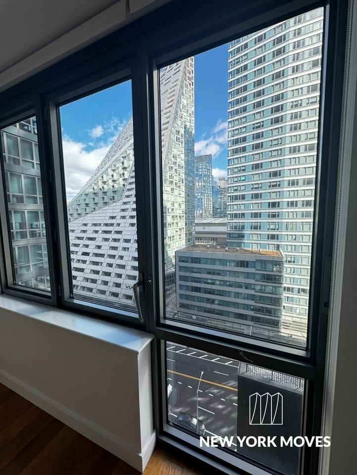 West 57th Street - Photo 6