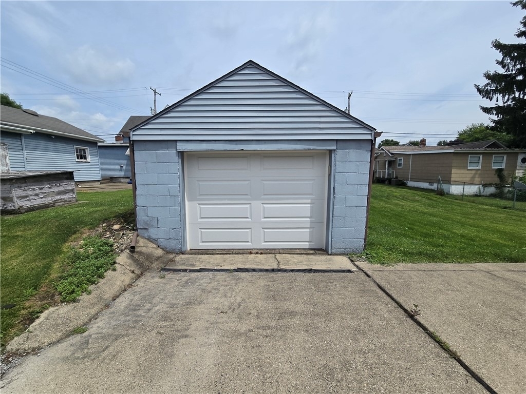 1106 Bechtel St - Photo 11