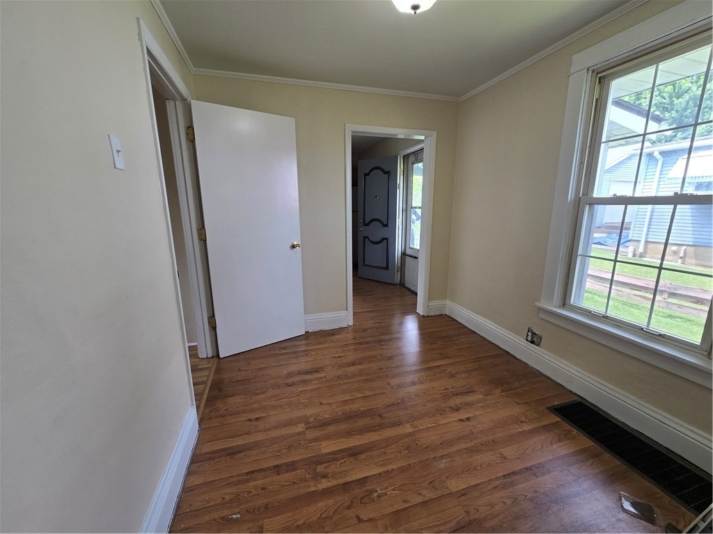 1106 Bechtel St - Photo 3