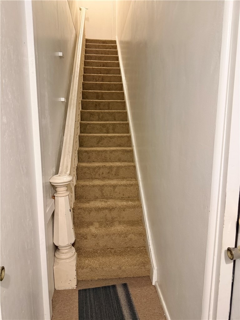1412 Main St - Photo 2