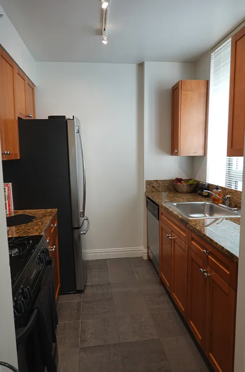 96 and Lexington Ave - Photo 8