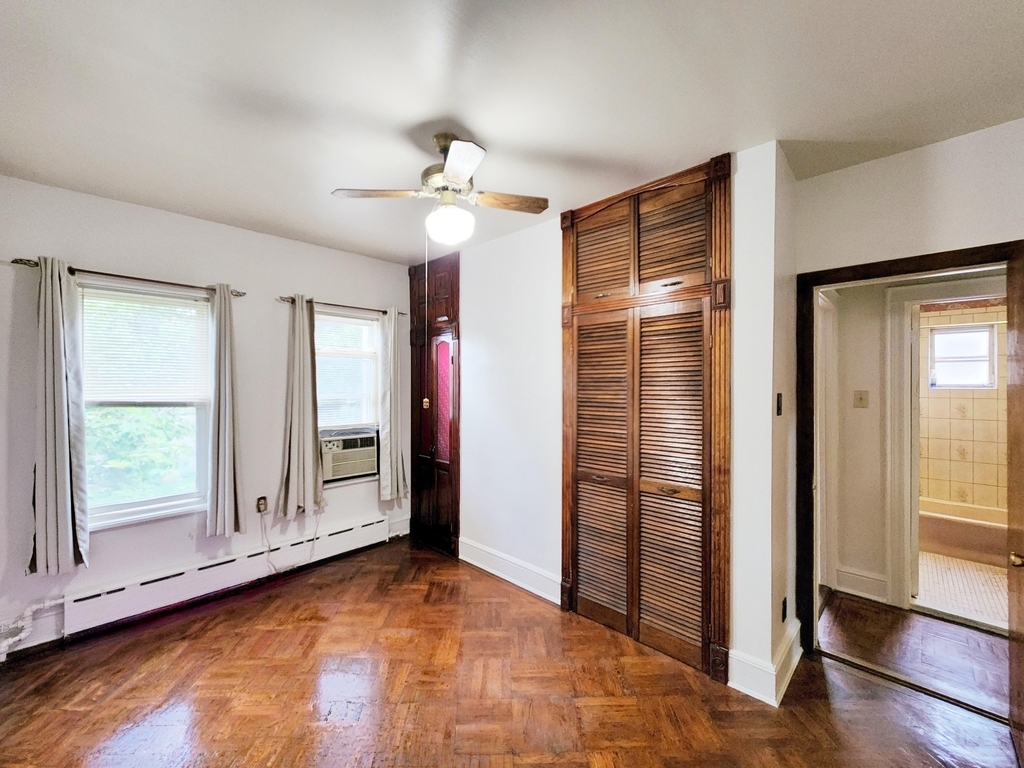 237 62nd Street - Photo 4