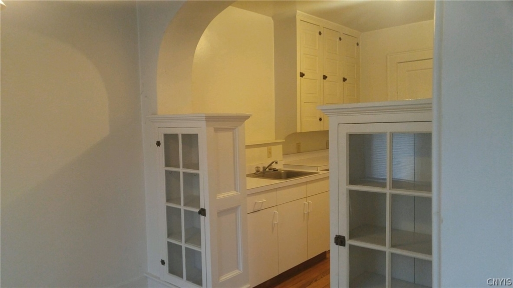 2600 James Street - Photo 3