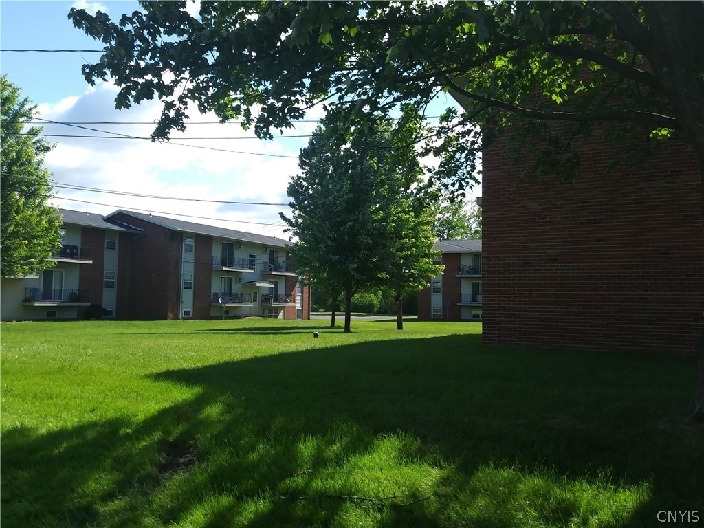 708 North Avenue - Photo 0