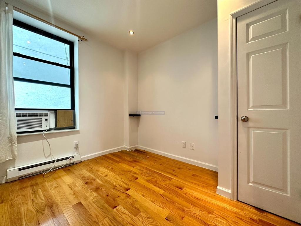 953 Columbus Avenue - Photo 2