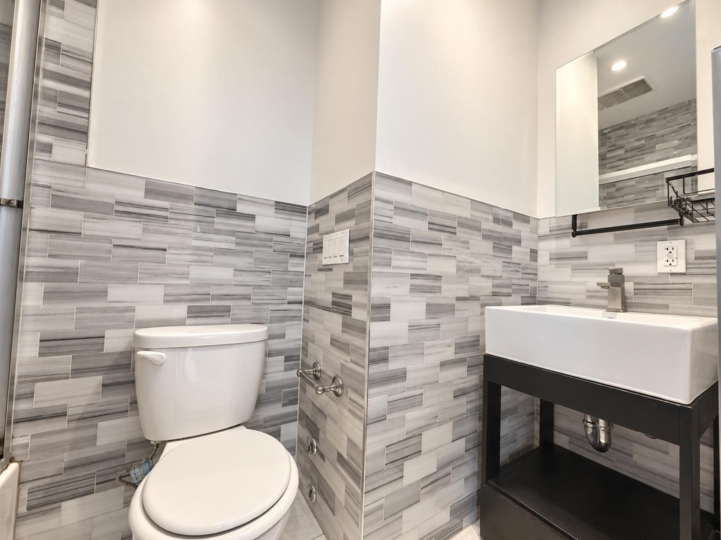 953 Columbus Avenue - Photo 14
