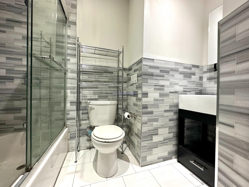 953 Columbus Avenue - Photo 4