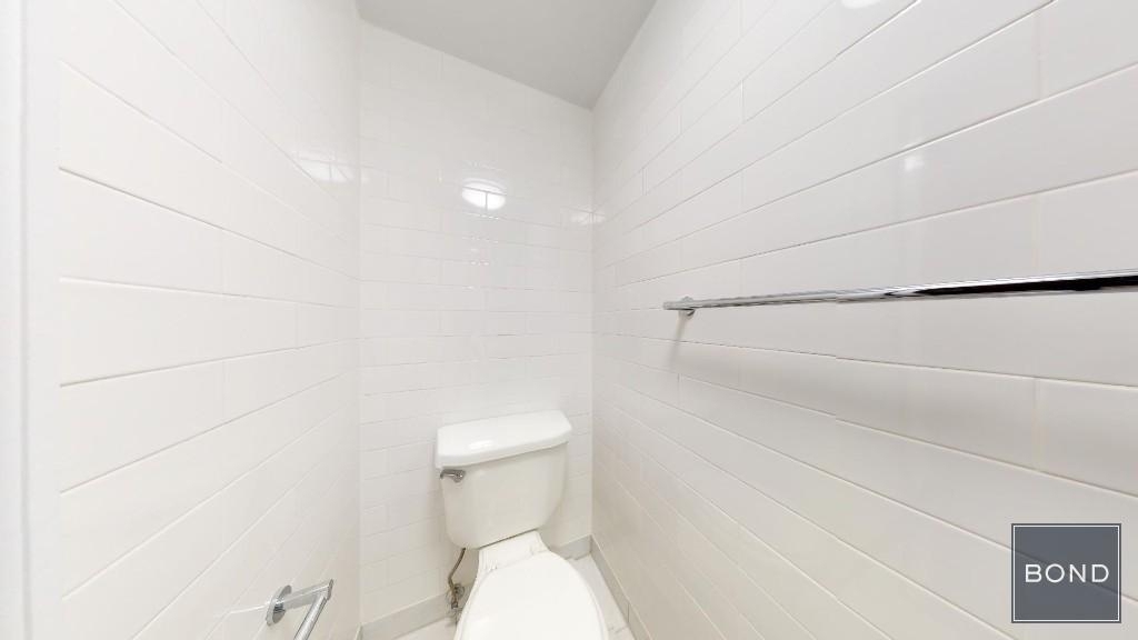 East 38th Street - Photo 6