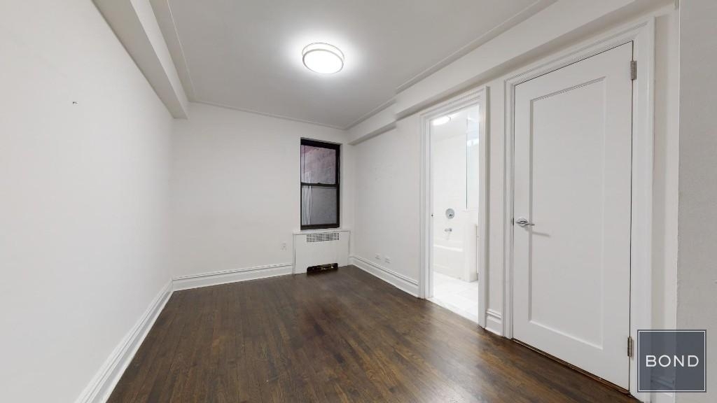 East 38th Street - Photo 10