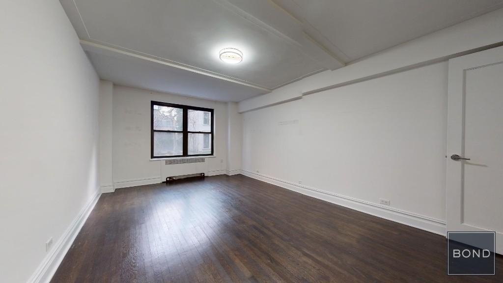 East 38th Street - Photo 7
