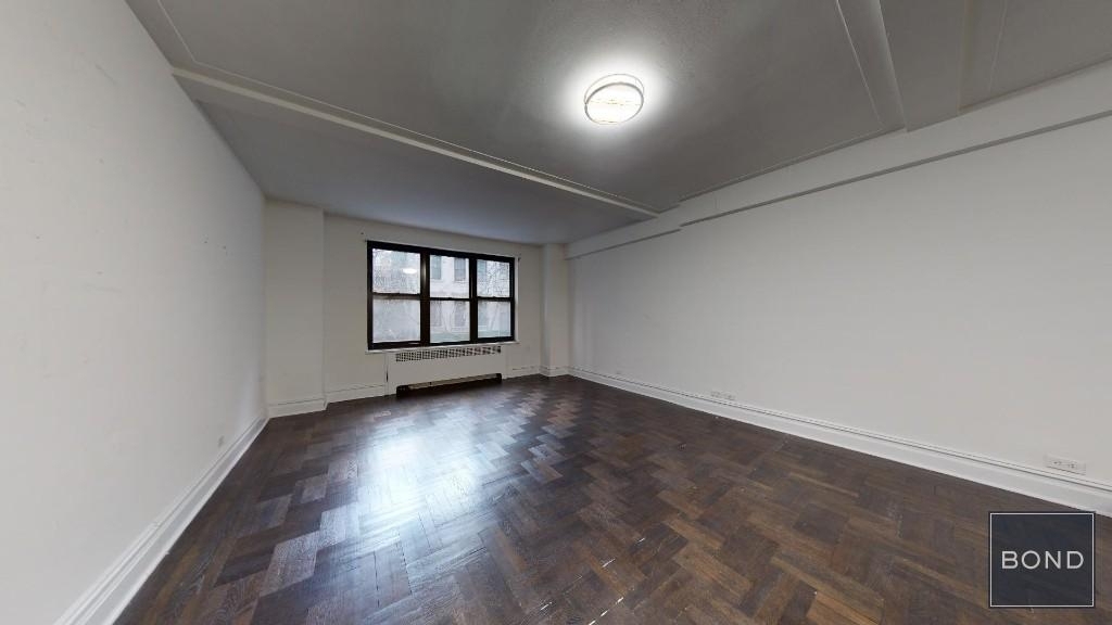 East 38th Street - Photo 9