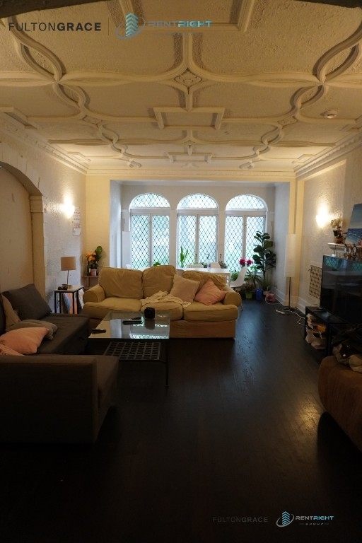 534 W Stratford - Photo 3