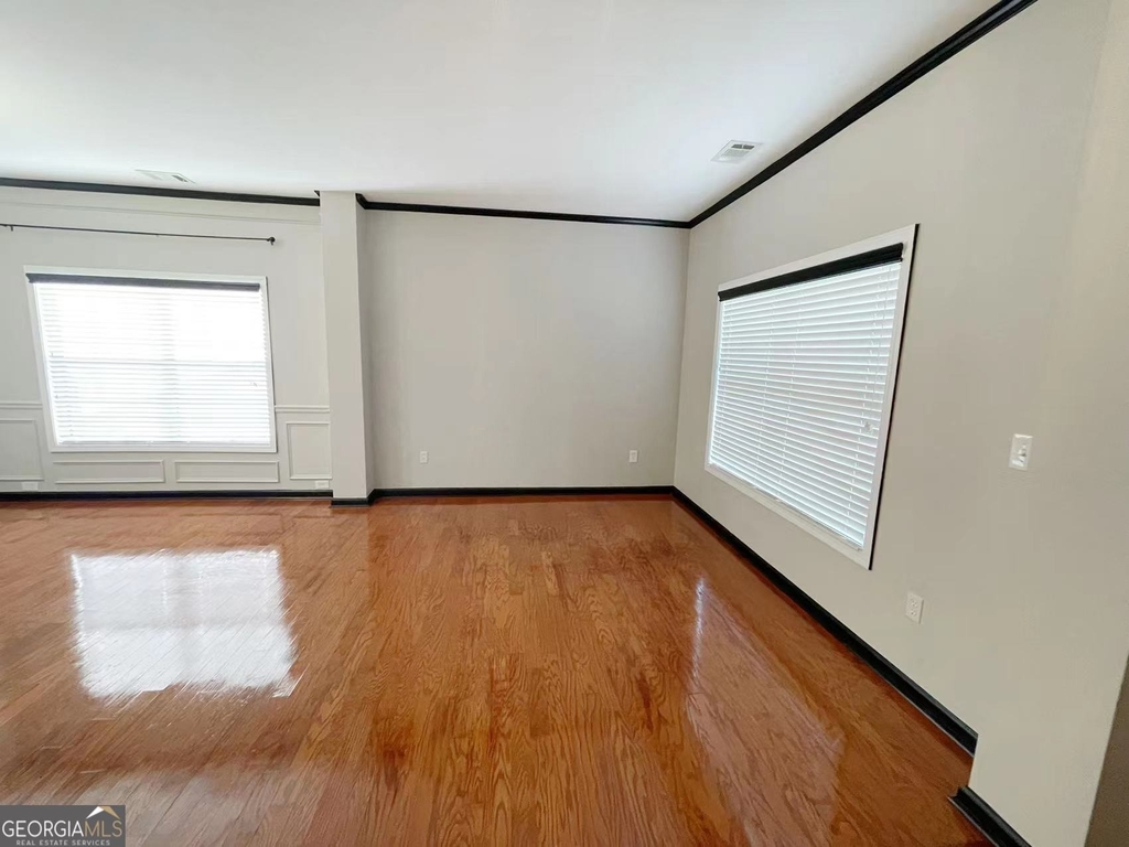 401 Norton Crossing - Photo 1