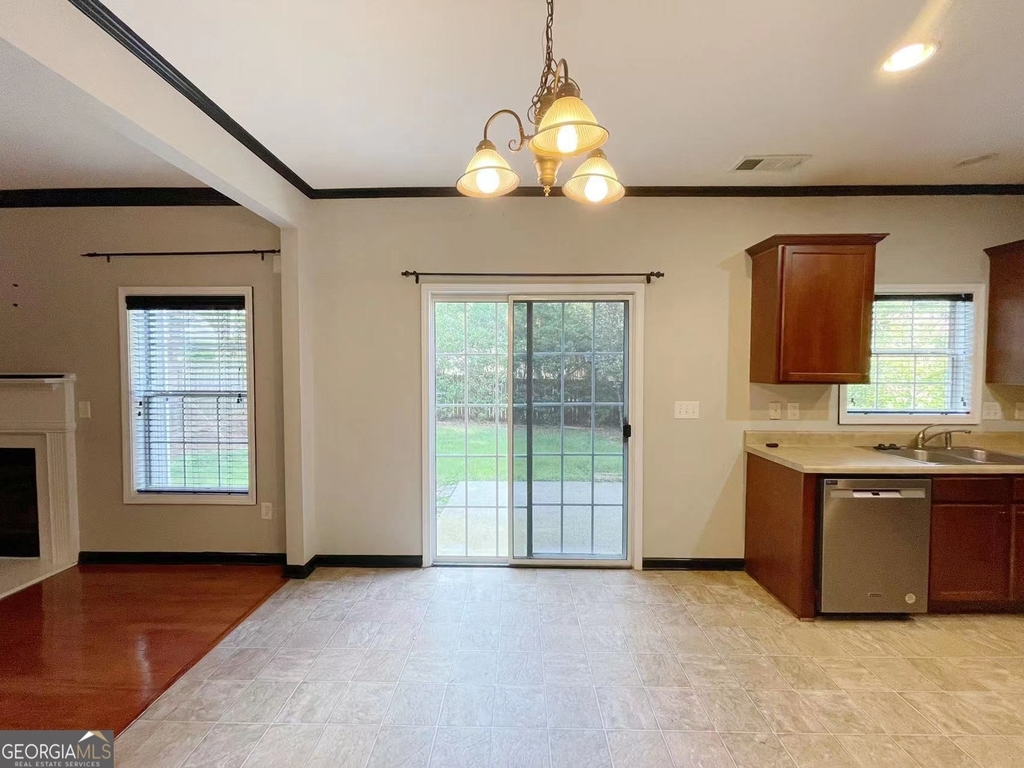 401 Norton Crossing - Photo 5