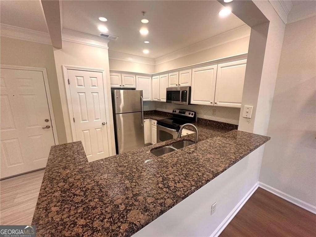 1110 Westchester Ridge Ne - Photo 4