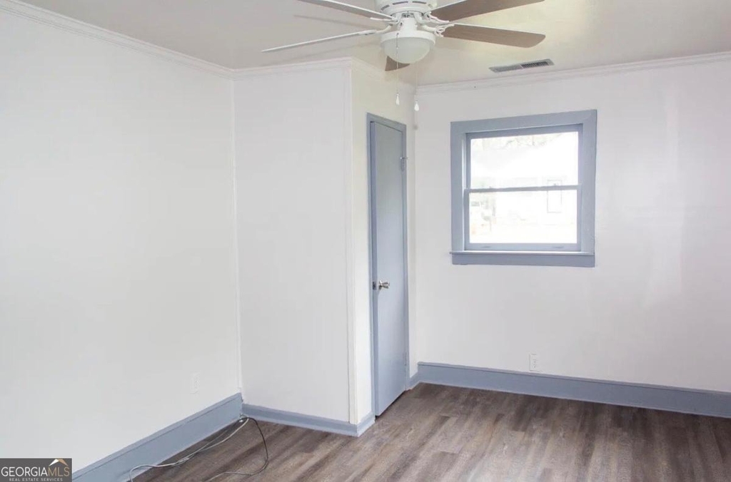 2418 Crestview Avenue - Photo 14