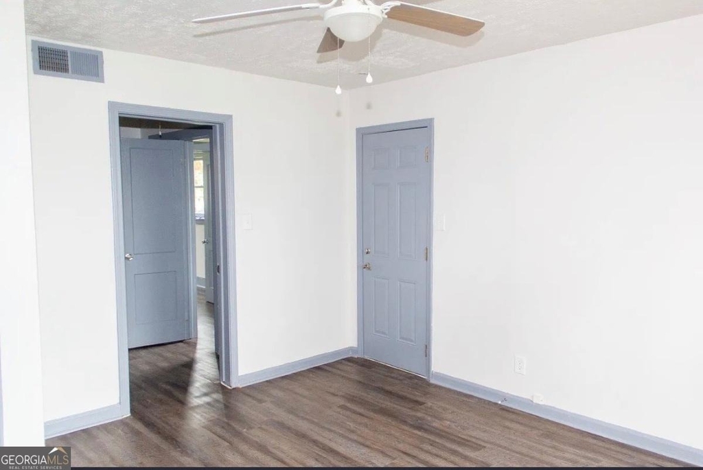 2418 Crestview Avenue - Photo 15