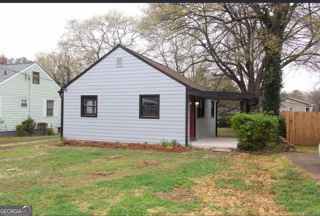 2418 Crestview Avenue - Photo 2