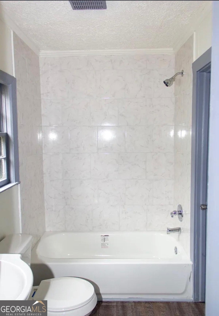2418 Crestview Avenue - Photo 16