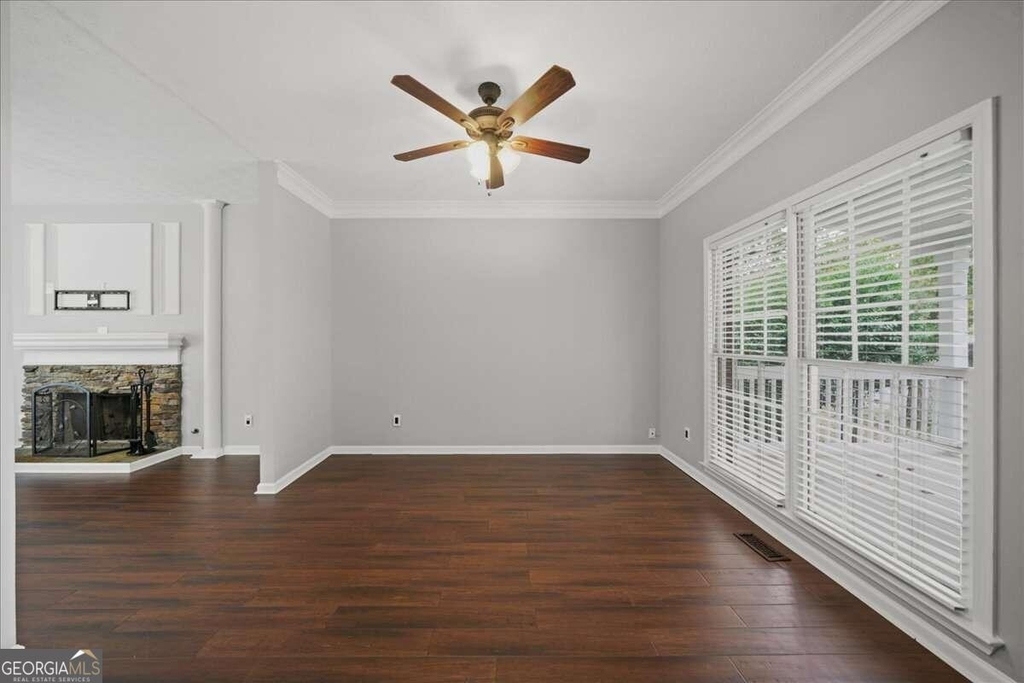 4085 Pineset Drive - Photo 8